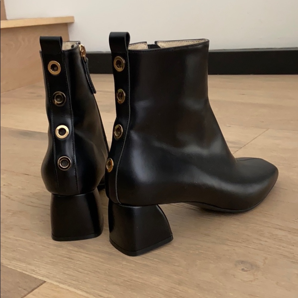 NWOT Romantic Move Leather Boots
